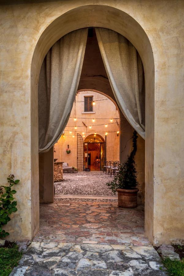 Ex Convento Santa Croce-Country Resort Sant'Anatolia di Narco Exterior photo